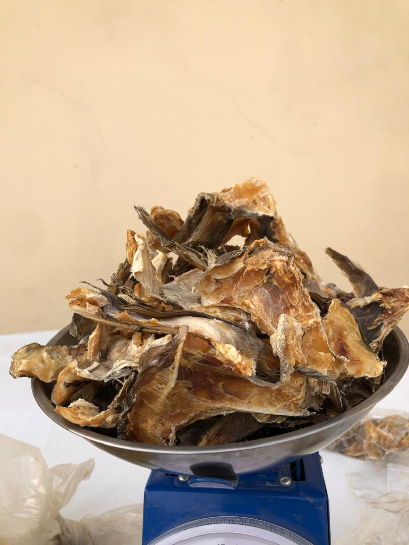1 bucket of stock fish ears 1.8