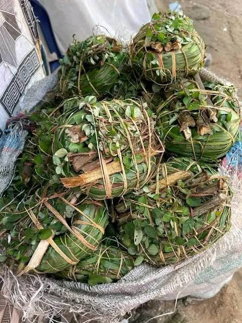 1kg of dried aju mbise leaves