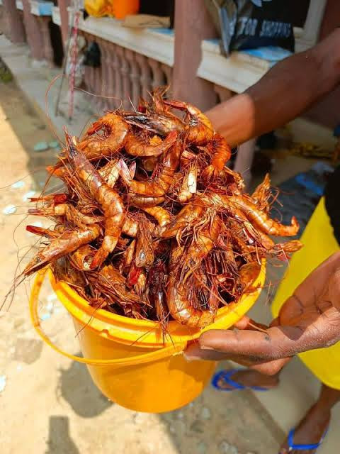1 bucket of dry prawns 1.3kg